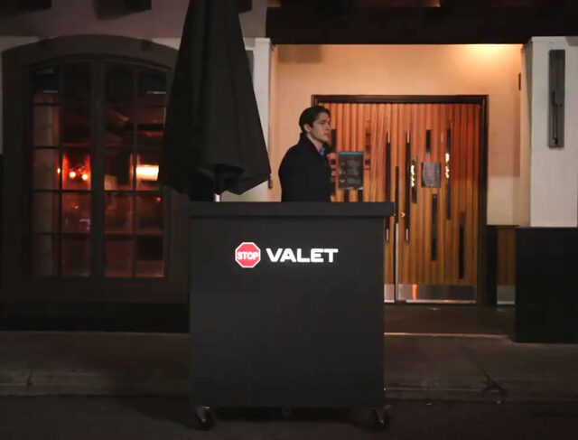 valet-stand